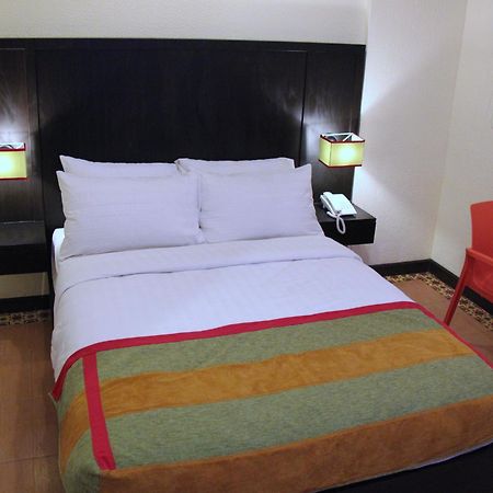 Casa Oliva Spa Residences Malolos エクステリア 写真