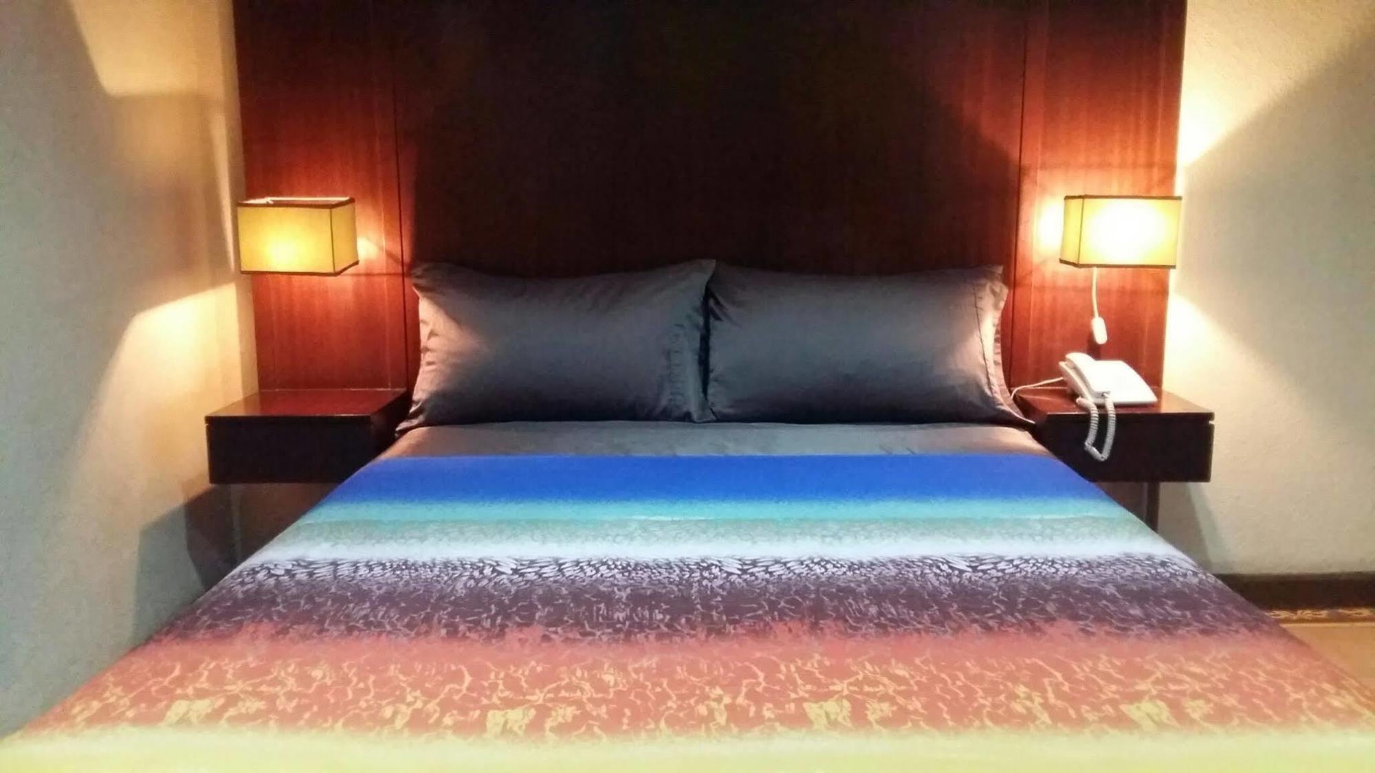 Casa Oliva Spa Residences Malolos エクステリア 写真